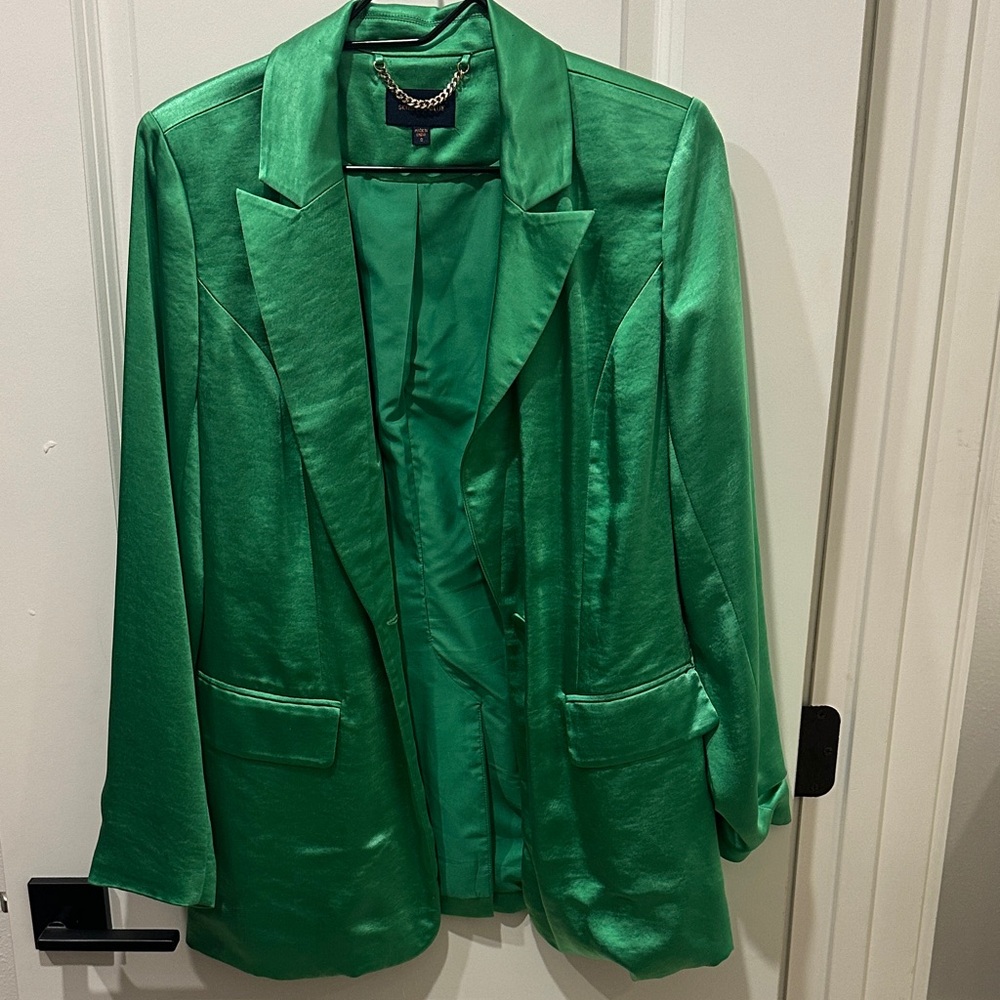 Skies Are Blue Emerald Satin Blazer